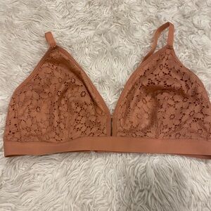 Lively Peach Pink Lace Wireless Bralette Size 3